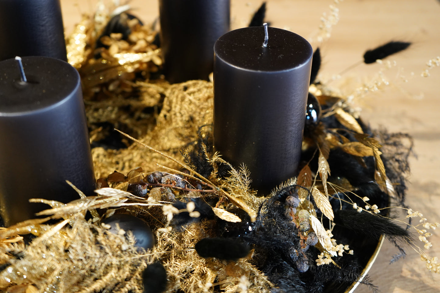 Adventskranz gold black